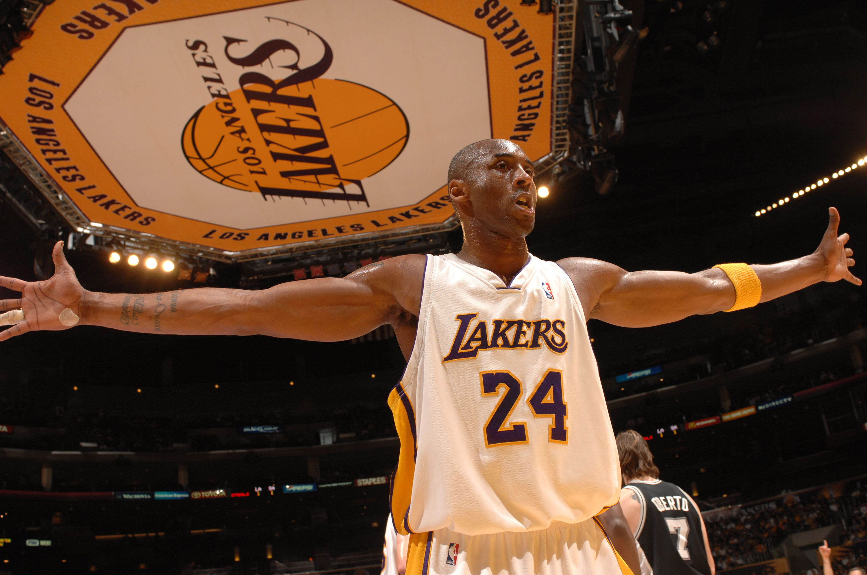 斜向跑动互 斜向跑动互