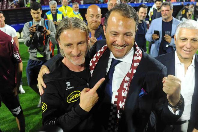 业内人士分 业内人士分