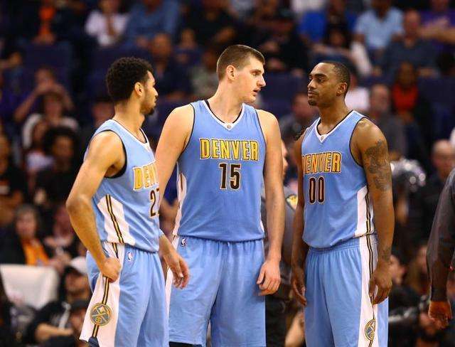 后场篮板的 后场篮板的